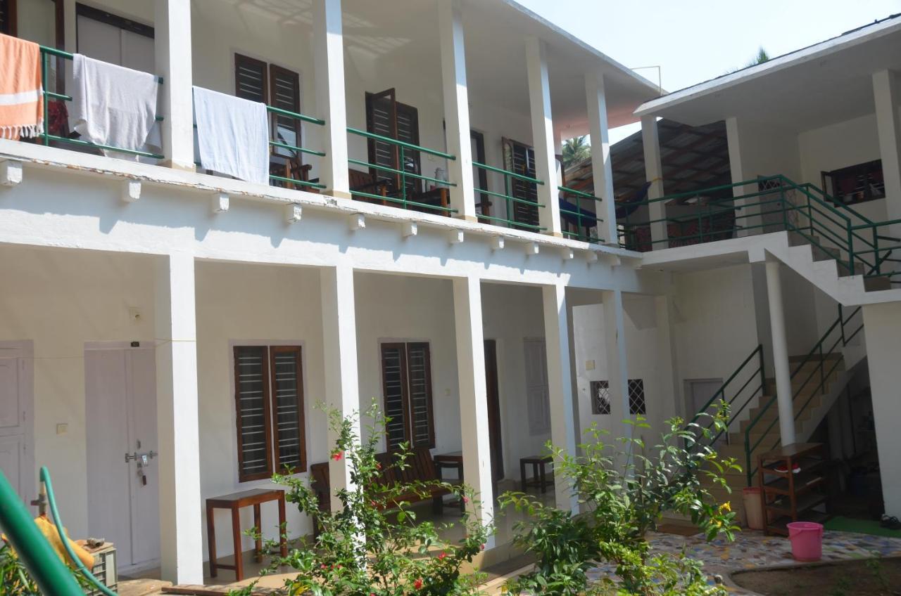 Arya Homestay Bougain Villa Gokarna  Exterior foto